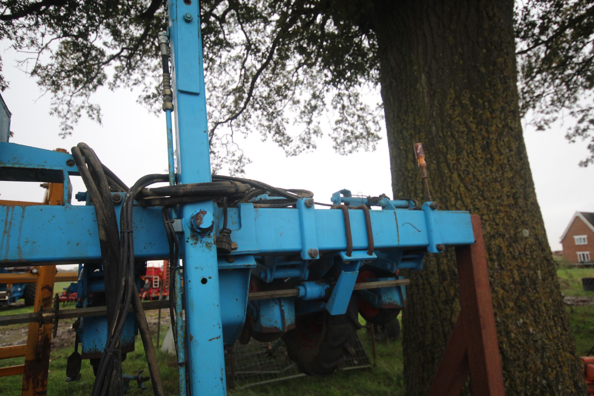 Monosem Meca 2000 12 row MK 4 beet drill. With V4 seed units, pre-em markers and electric seed - Image 9 of 29