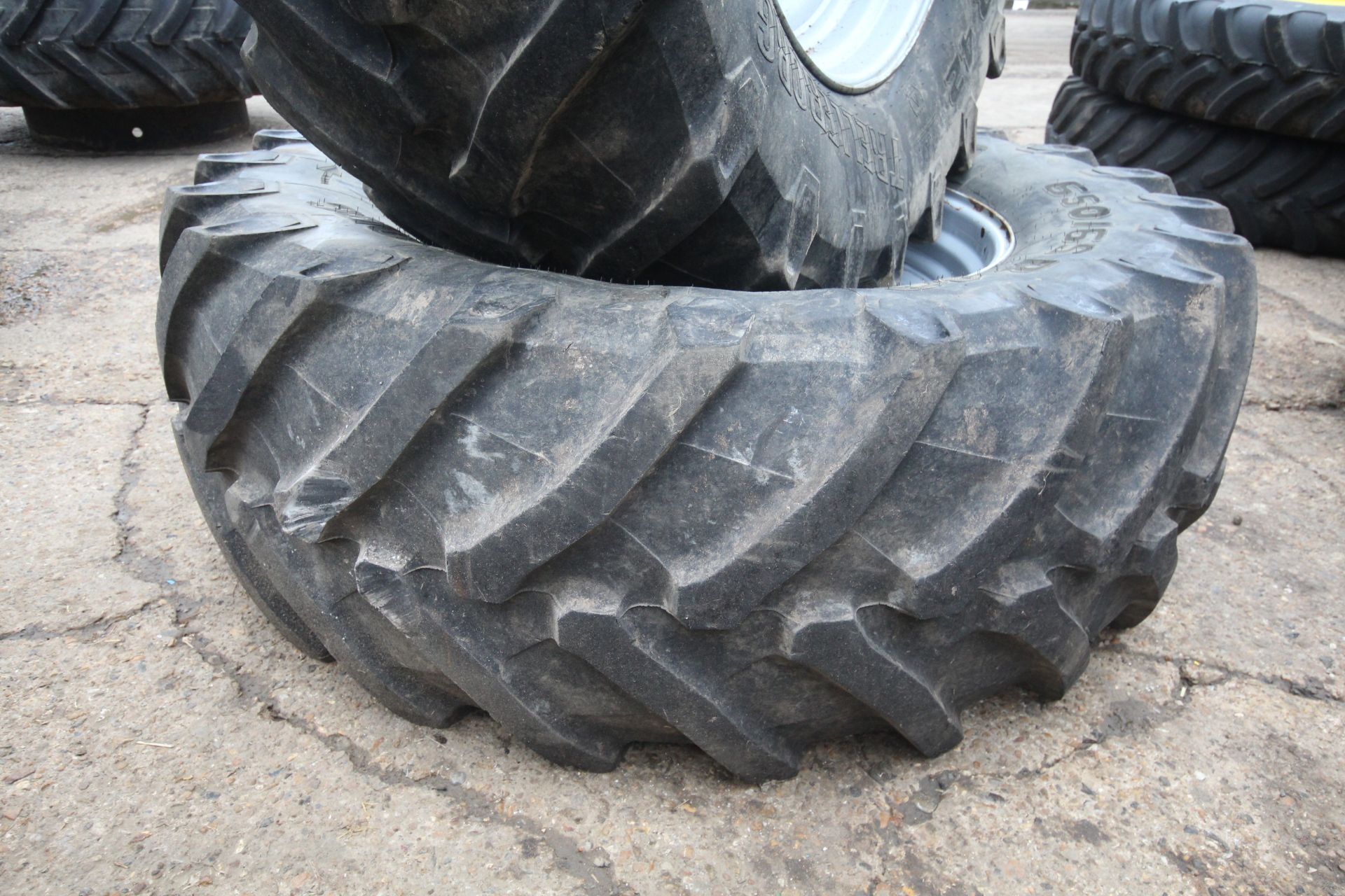 Pair of Trelleborg TM800 8-stud 650/65R42 Massey Ferguson wheels and tyres. V - Image 11 of 13