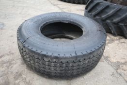 Duramoldera 425/65R22.5 tyre. V