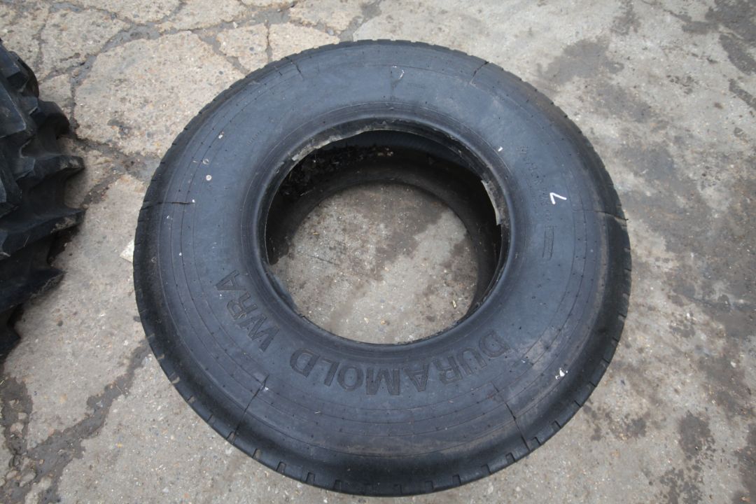Duramoldera 425/65R22.5 tyre. V - Image 4 of 5