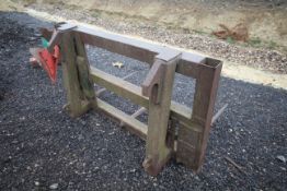 Big bale spike. JCB Q-Fit brackets. Included by ki