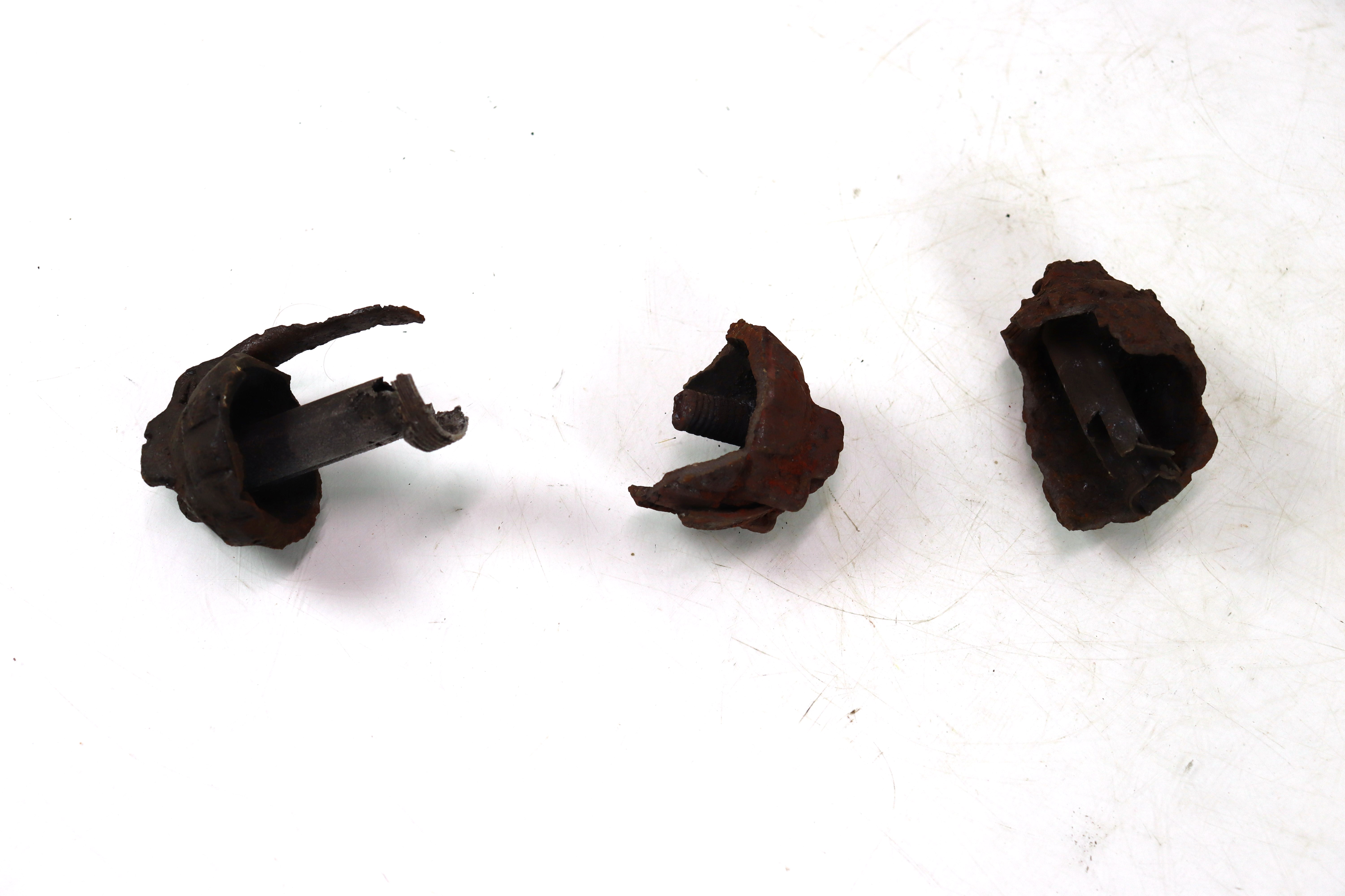 A WWI battlefield quantity of relics including Ger - Image 6 of 6