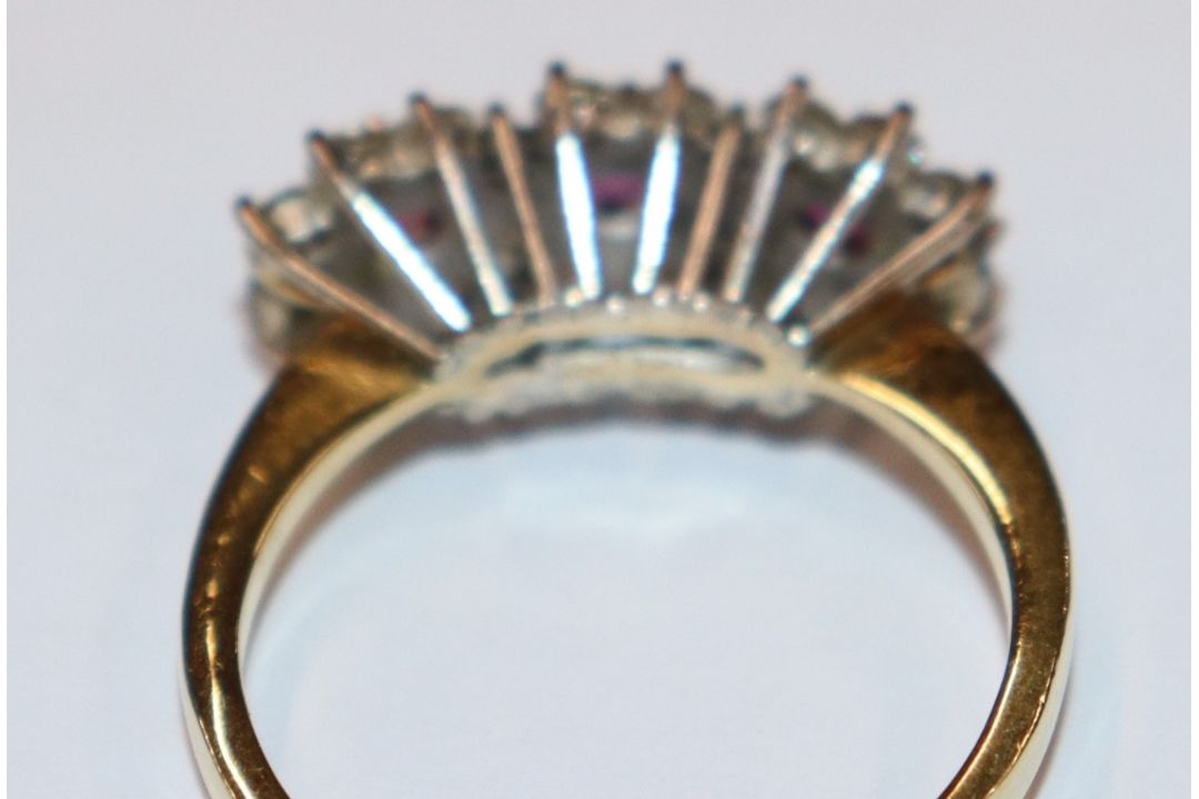 An 18ct gold diamond and ruby set ring - Image 5 of 8