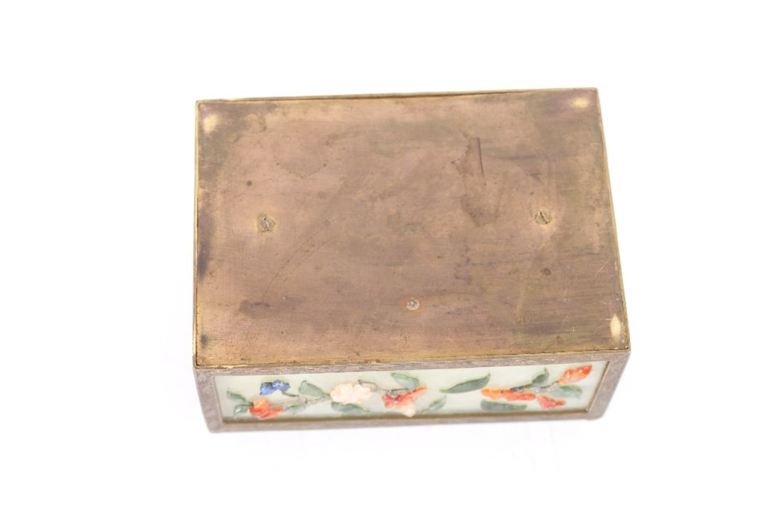 An early 20th Century Chinese jade box, decorated with hardstone flowers, 13cm - Image 3 of 4