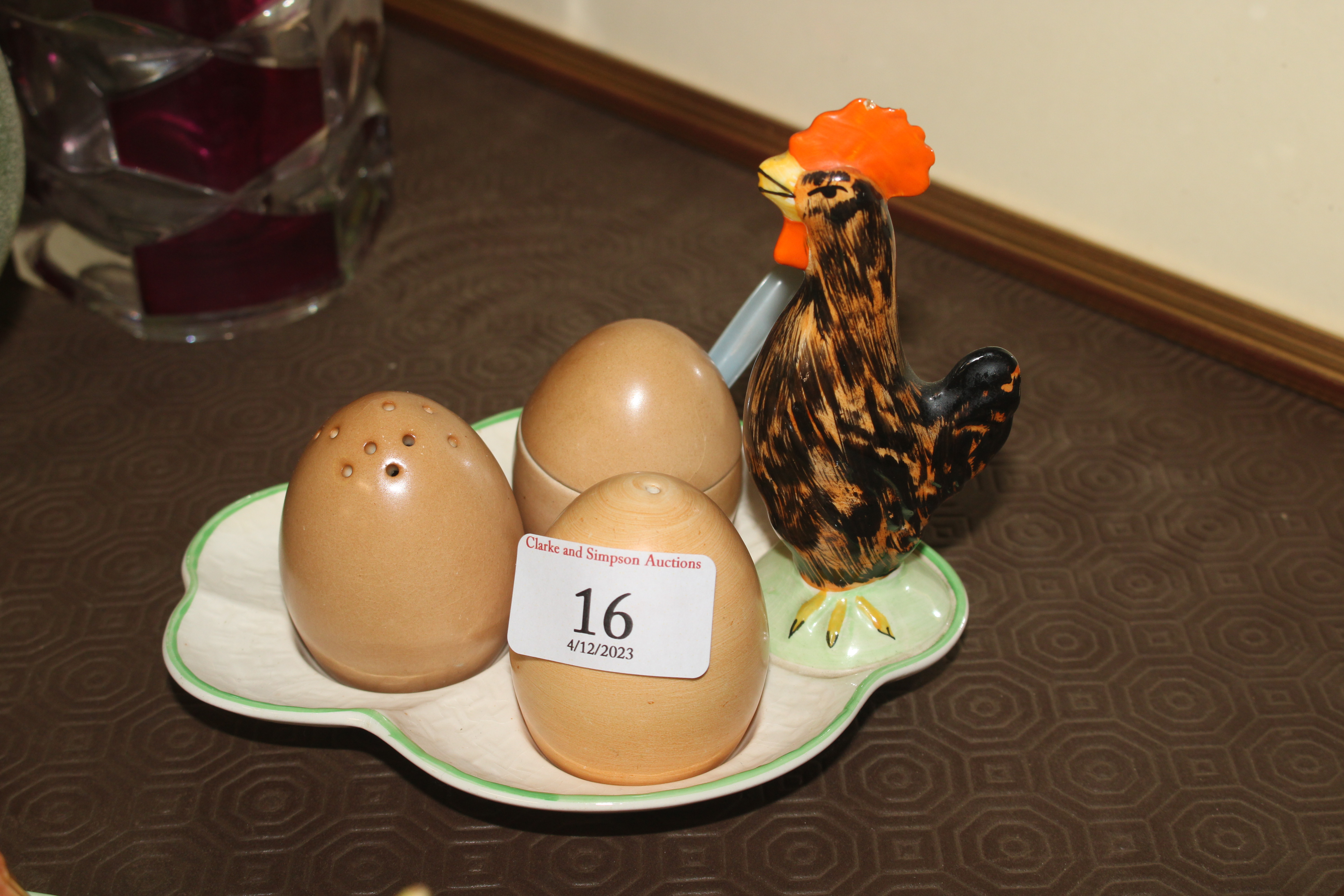 A Crown Devon cruet set in the form of chicken and - Image 8 of 9