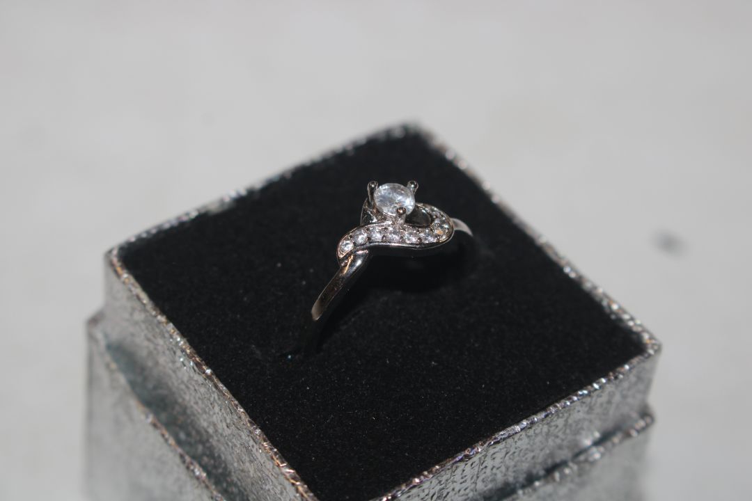 A 925 silver and white stone set ring - Image 1 of 3