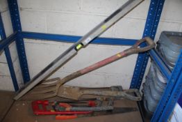 Various hand tools. V CAMPSEA ASHE