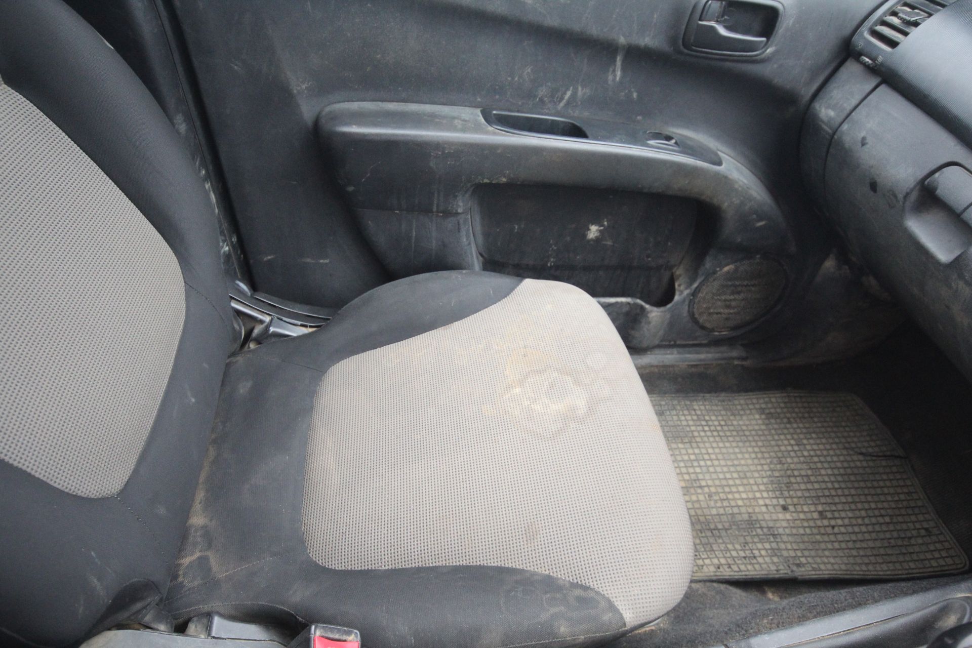 Mitsubishi L200 manual king-cab pick-up. Registration WN16 FMU. Date of first registration 14/03/ - Image 78 of 86