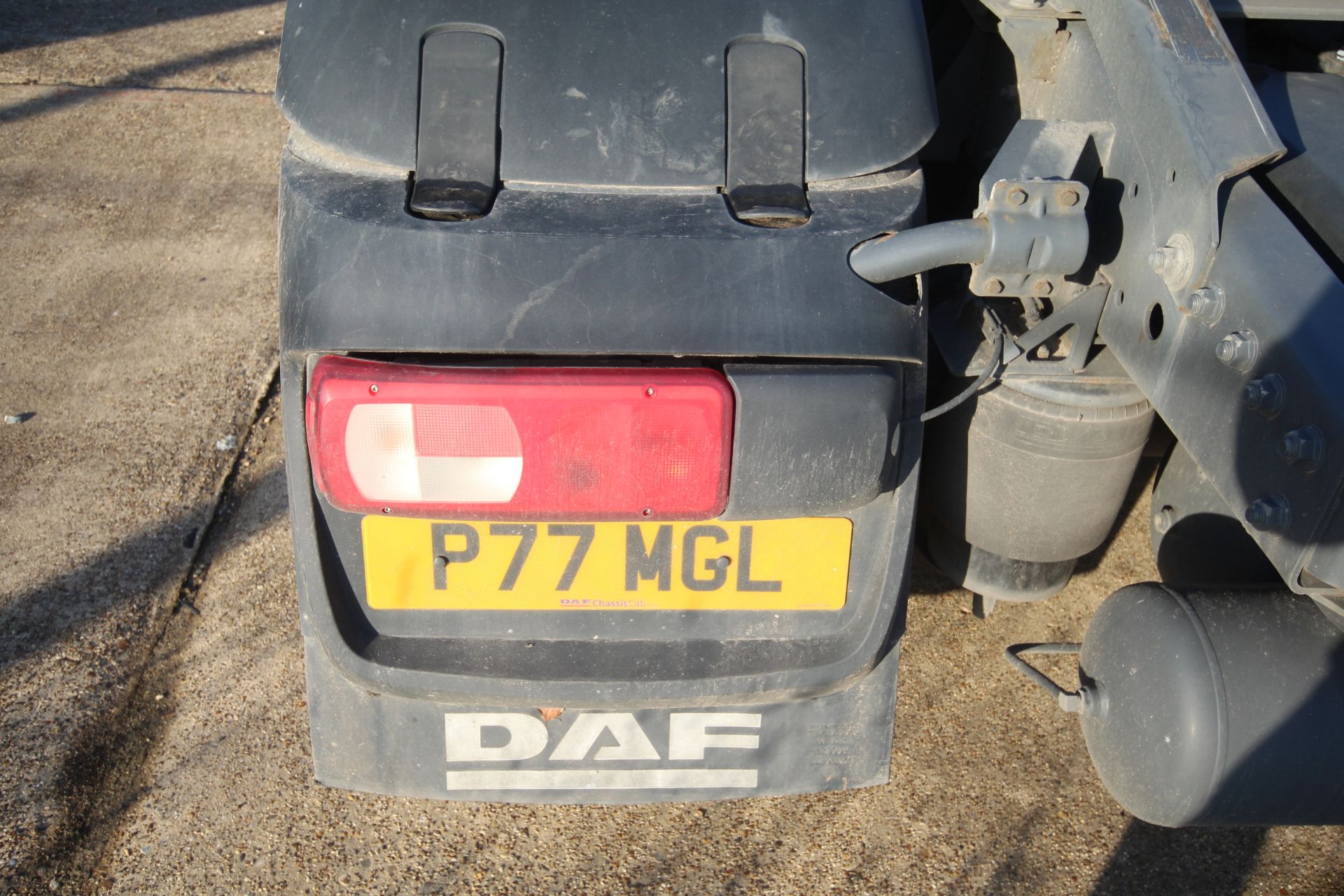 DAF XF 480 FTG 6X2 Euro 6D auto mid-lift and steer 44T unit. Registration P77 MGL. Date of first - Image 27 of 120