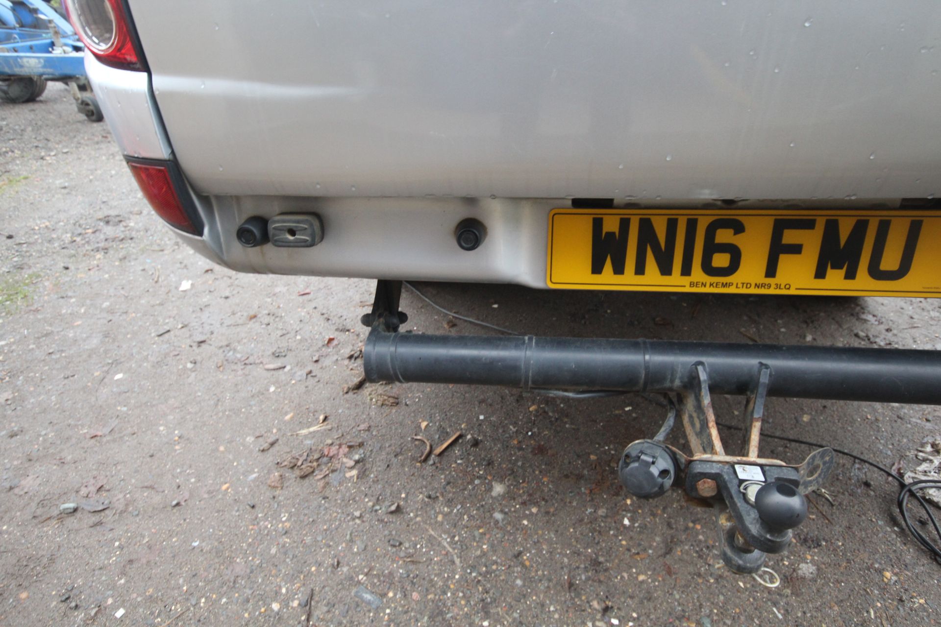 Mitsubishi L200 manual king-cab pick-up. Registration WN16 FMU. Date of first registration 14/03/ - Image 15 of 86