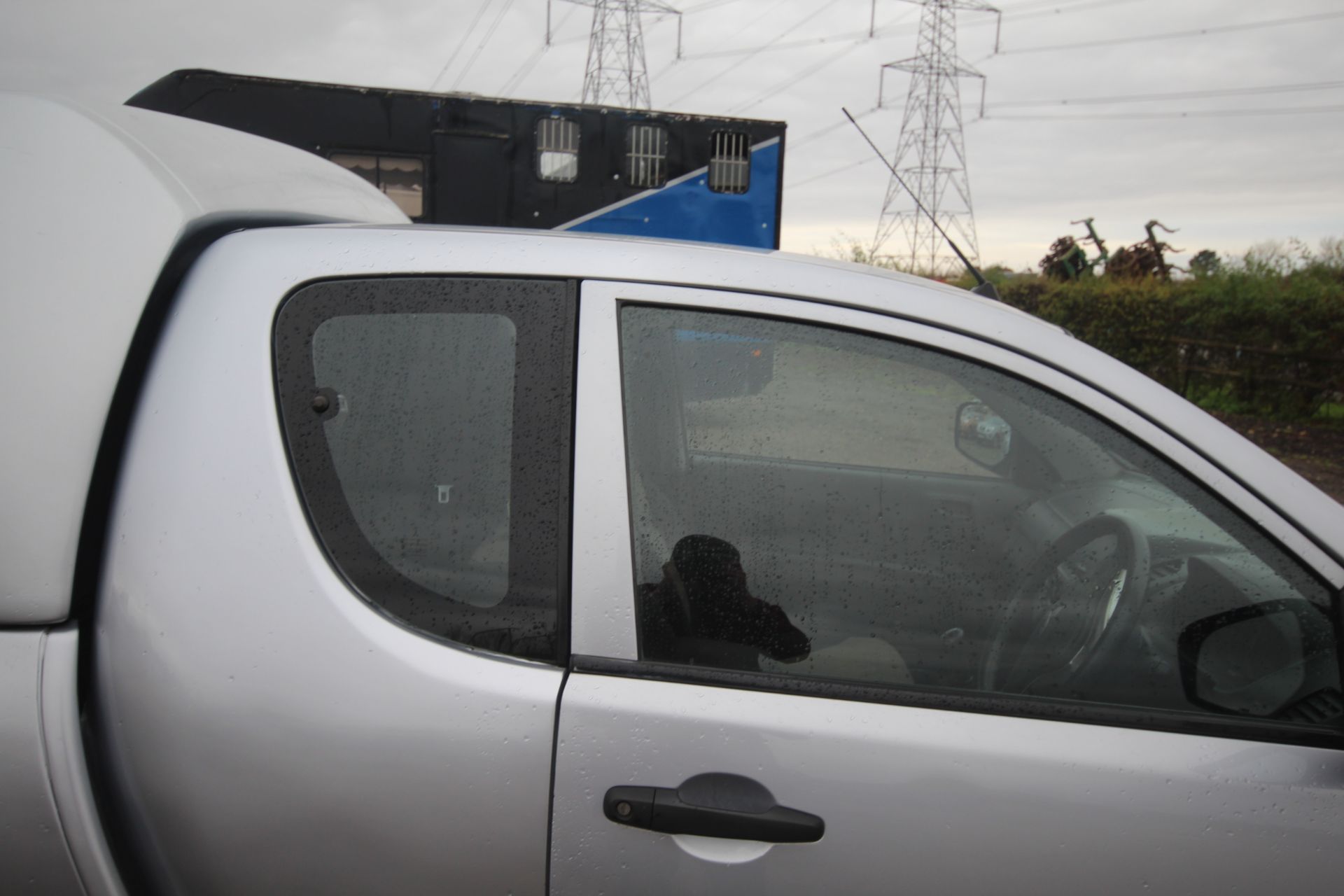 Mitsubishi L200 manual king-cab pick-up. Registration WN16 FMU. Date of first registration 14/03/ - Image 55 of 86