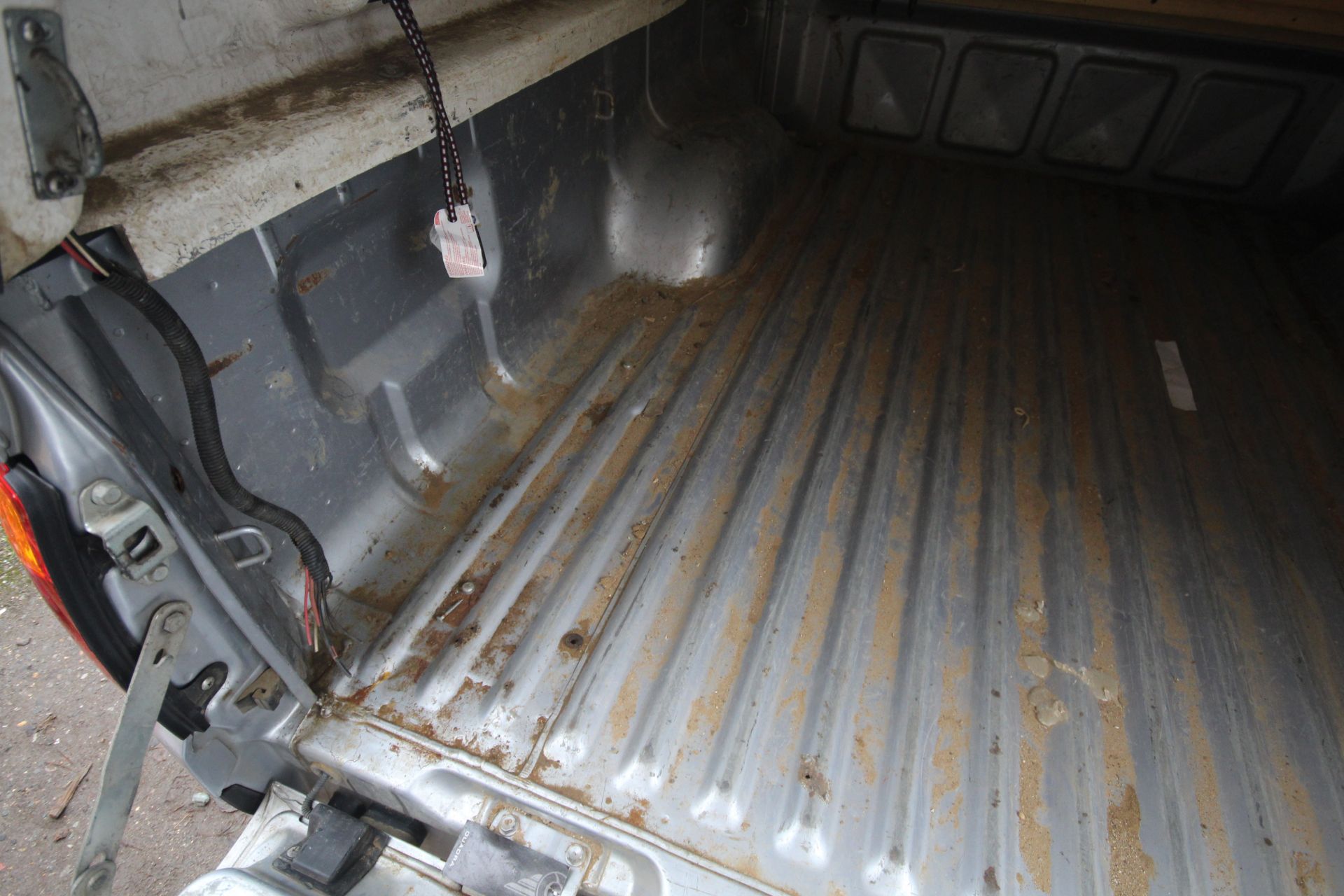 Mitsubishi L200 manual king-cab pick-up. Registration WN16 FMU. Date of first registration 14/03/ - Image 10 of 86