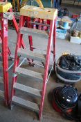 Fibreglass step ladder. V CAMPSEA ASHE
