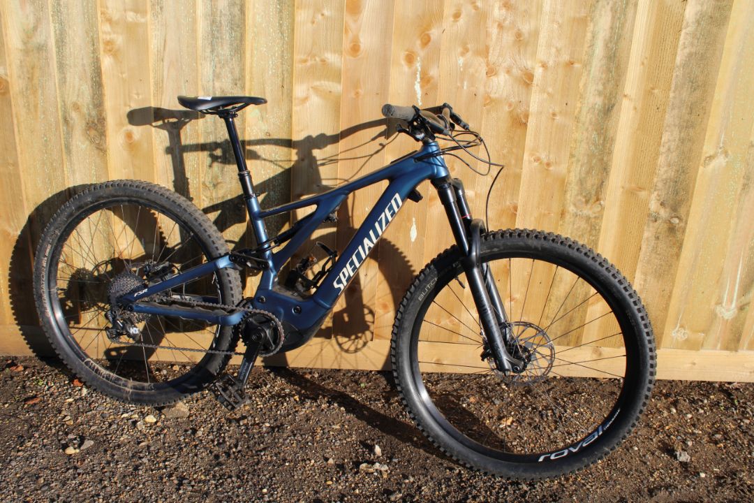 2019 Specialized Levo e-bike. Size medium with 29in Roval Traverse wheels, Sram Level T disc brakes, - Image 1 of 32
