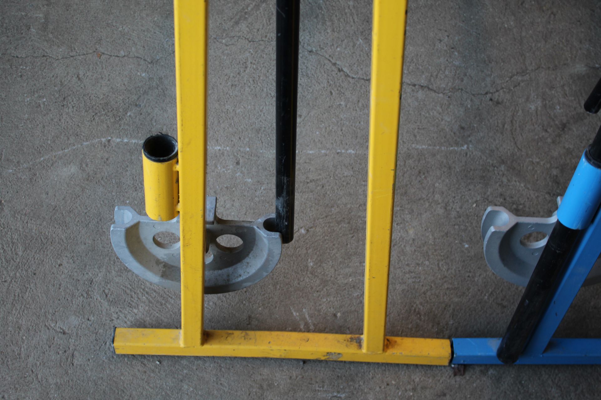 Conduit pipe bender and vice. V CAMPSEA ASHE - Image 8 of 8
