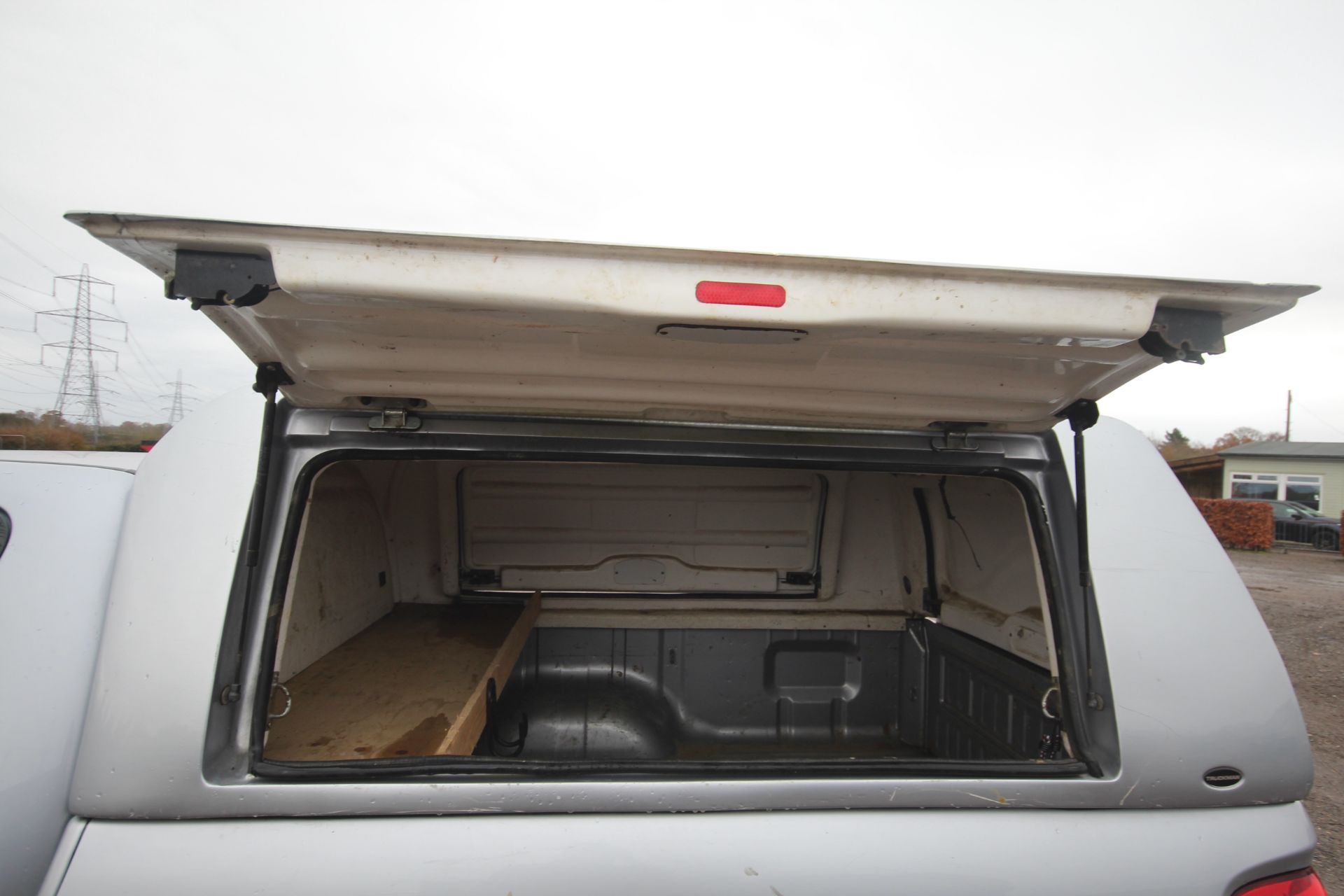 Mitsubishi L200 manual king-cab pick-up. Registration WN16 FMU. Date of first registration 14/03/ - Image 39 of 86