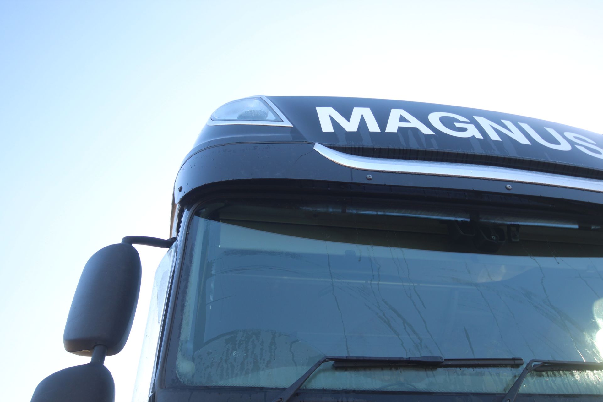DAF XF 480 FTG 6X2 Euro 6D auto mid-lift and steer 44T unit. Registration P77 MGL. Date of first - Image 8 of 120