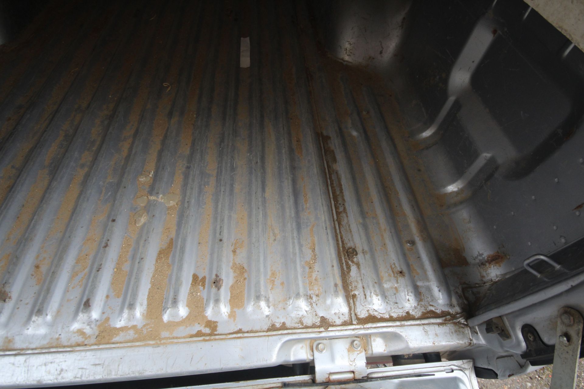 Mitsubishi L200 manual king-cab pick-up. Registration WN16 FMU. Date of first registration 14/03/ - Image 9 of 86