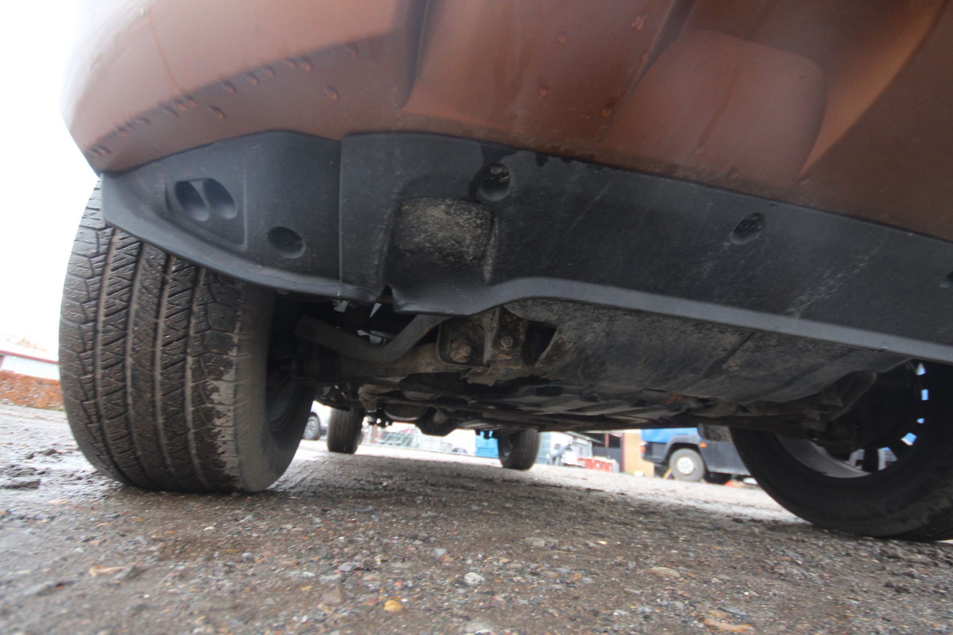 Nissan Navara NP300 manual double-cab pick-up. Registration YC16 XSY. Date of first registration - Image 60 of 80