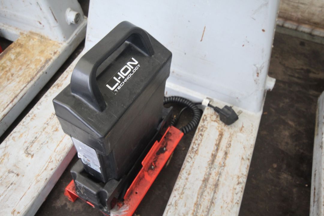 EP Equipment 1.5T electric pallet truck. 2022. With battery and charger. V RENDLESHAM - Image 13 of 15