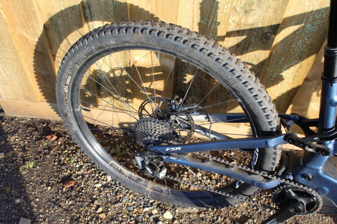 2019 Specialized Levo e-bike. Size medium with 29in Roval Traverse wheels, Sram Level T disc brakes, - Image 13 of 32