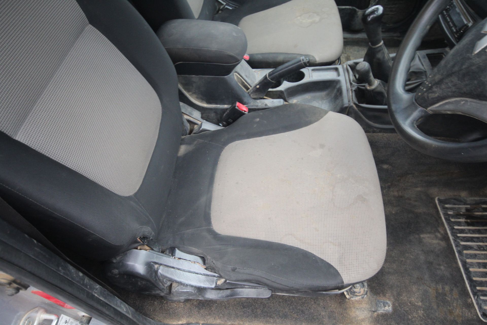 Mitsubishi L200 manual king-cab pick-up. Registration WN16 FMU. Date of first registration 14/03/ - Image 74 of 86