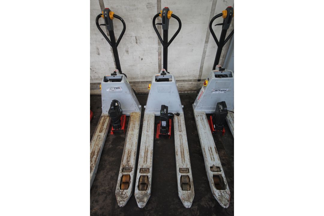 EP Equipment 1.5T electric pallet truck. 2022. With battery and charger. V RENDLESHAM - Image 1 of 15