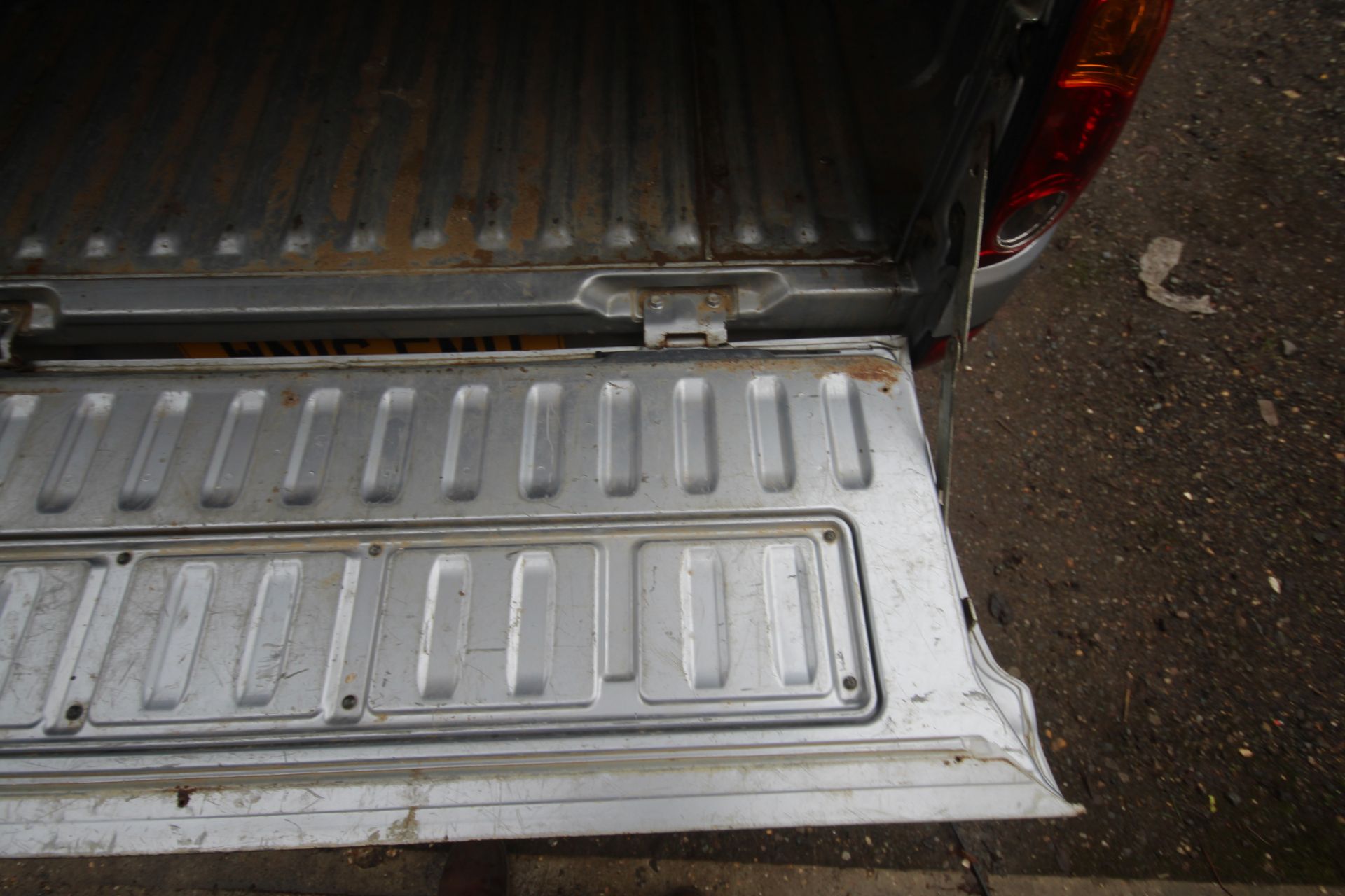 Mitsubishi L200 manual king-cab pick-up. Registration WN16 FMU. Date of first registration 14/03/ - Image 8 of 86