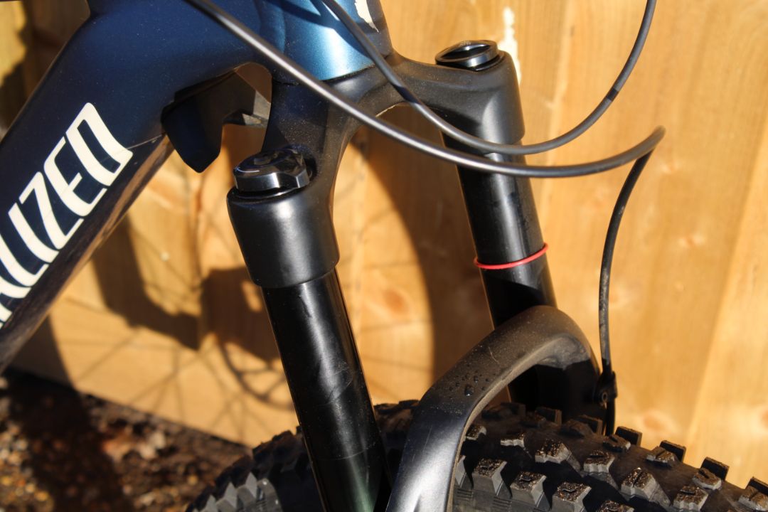 2019 Specialized Levo e-bike. Size medium with 29in Roval Traverse wheels, Sram Level T disc brakes, - Image 4 of 32