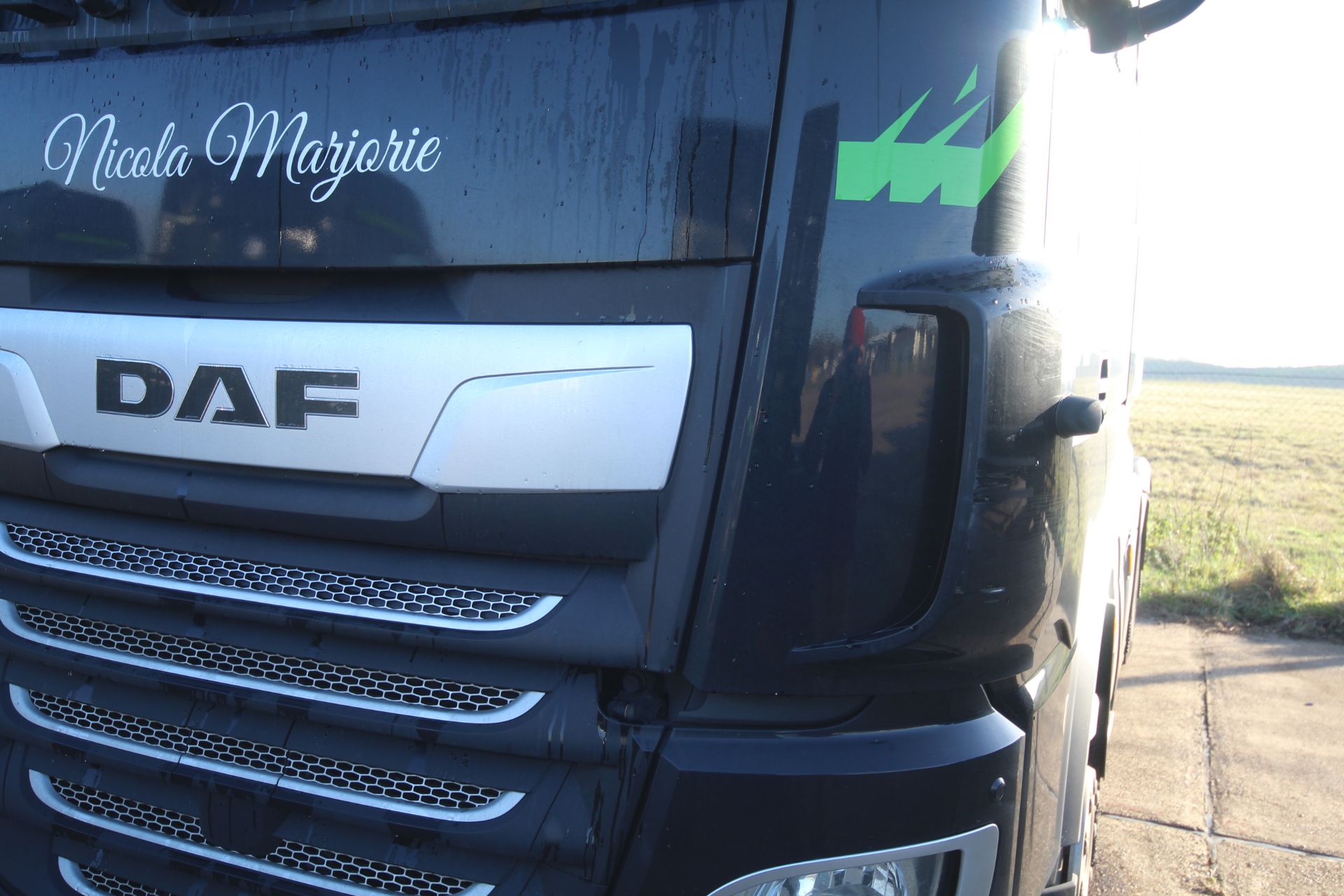 DAF XF 480 FTG 6X2 Euro 6D auto mid-lift and steer 44T unit. Registration P77 MGL. Date of first - Image 11 of 120