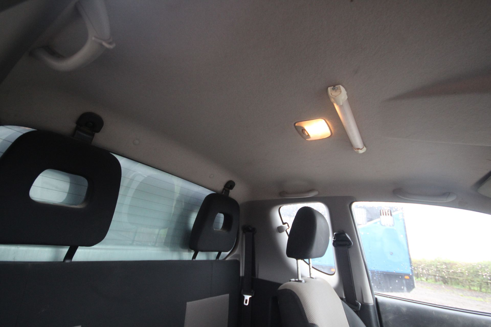Mitsubishi L200 manual king-cab pick-up. Registration WN16 FMU. Date of first registration 14/03/ - Image 81 of 86