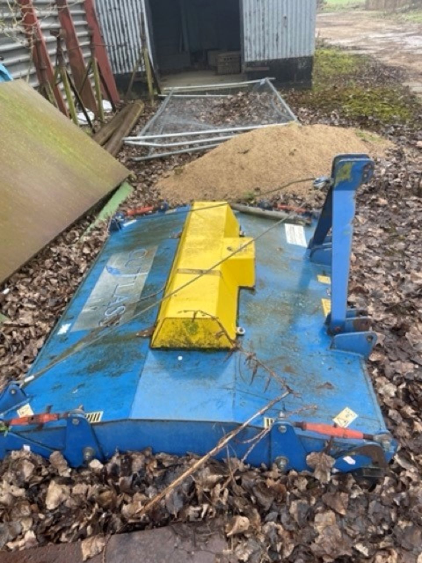 2m Cutlass Mower - Image 2 of 2