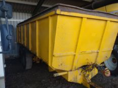 Hubert (Agri-Hire) 16T tandem axle hydraulic tipping trailer, manual tailgate,