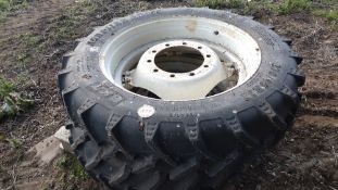 Pr 270/95 R 32 wheels and tyres