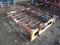 Flat 8 bale grab pin and cone brackets