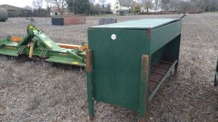 8ft feed bin,