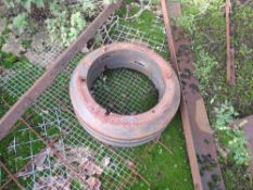 Tractor wheel weights