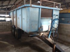 Bunning 12 tonne, tandem axle,