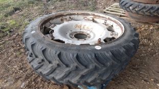 Pair 270 / 95 R 48 Wheels and tyres