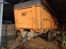1990 Le Grand 12 tonne, tandem axle,
