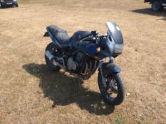 Suzuki 600cc motorbike, project, Reg no P483 0JN, no V5,