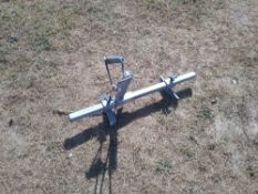 Sheep hurdle head holder