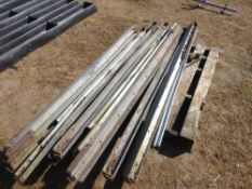 Internal livestock trailer bearers