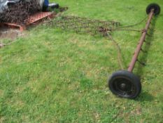 Set of chain harrows with rostrum