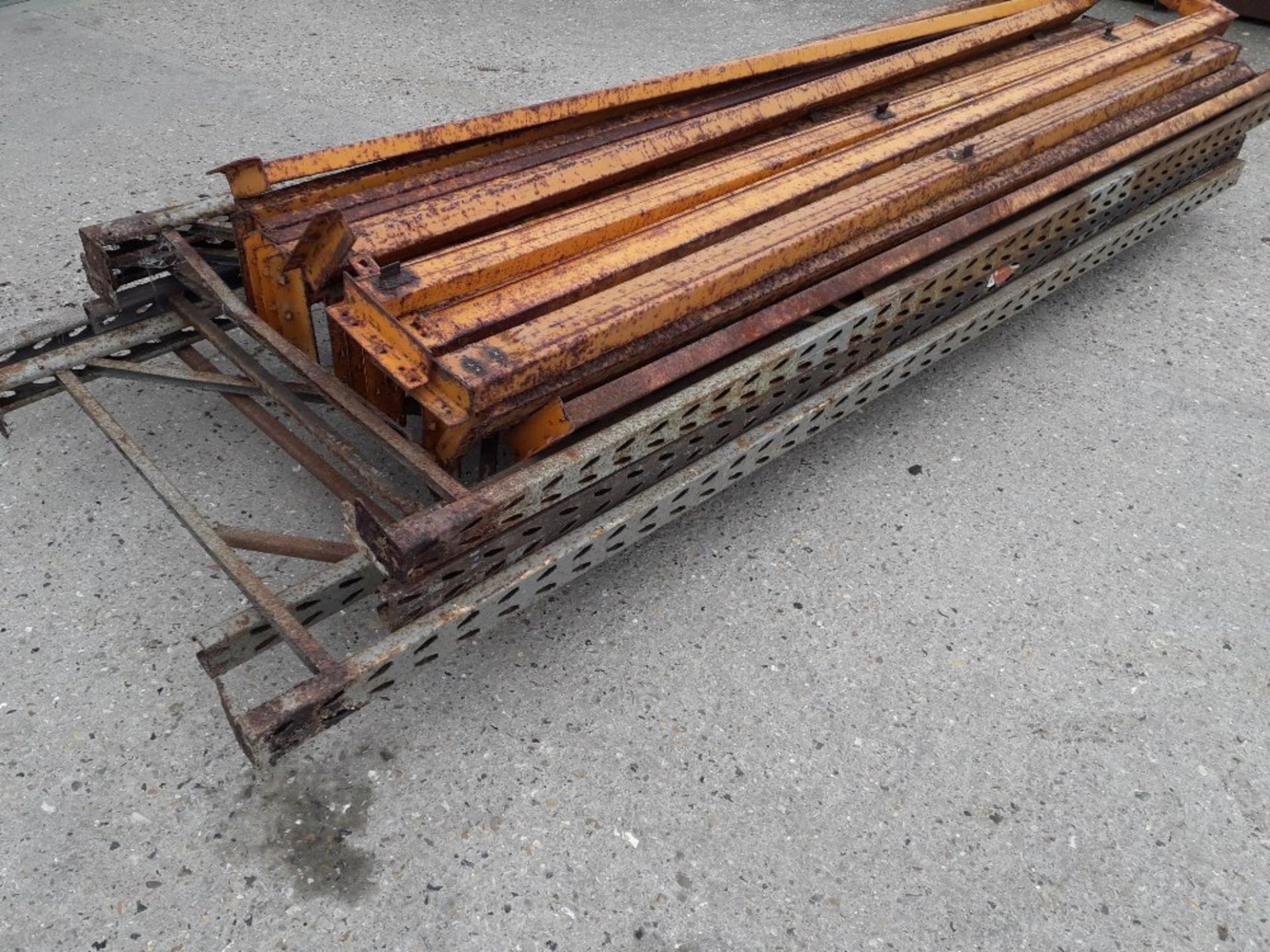 Pallet racking