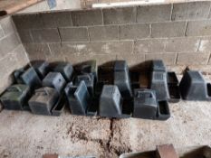 16 x Plastic drinkers