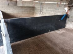 1 x Heavy duty plastic pen divider, 3.