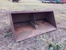 Half ton toe tip bucket c/w Quicke brackets & euro adapter plate