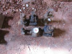 5 x Hydraulic jacks