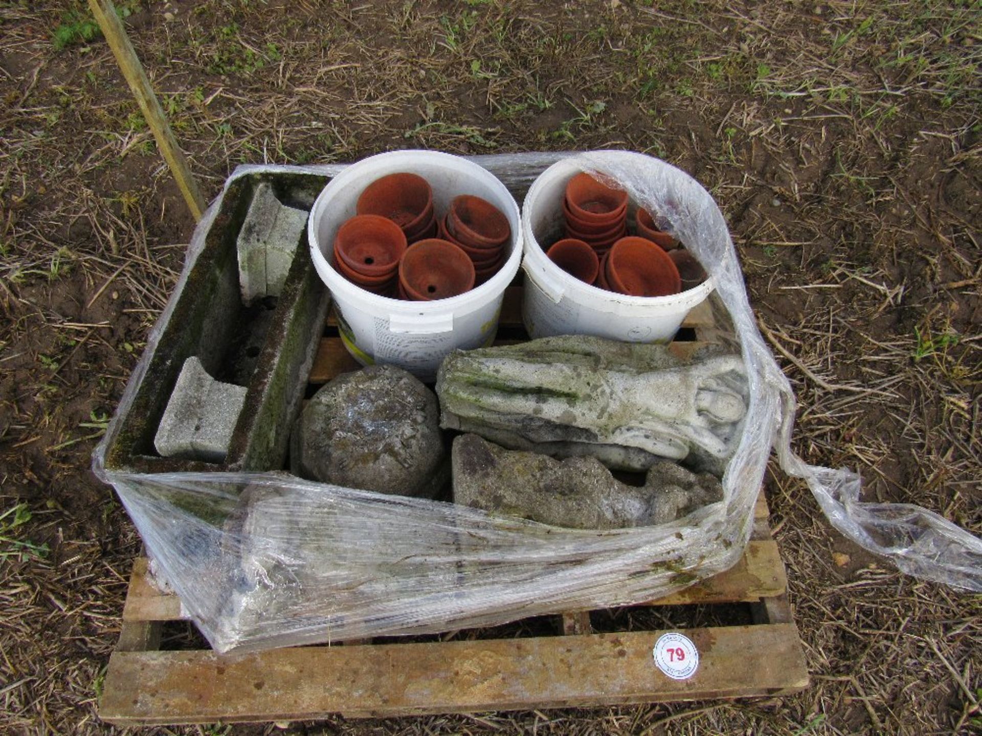 Various terracotta pots, concrete tub and 2 ornaments, a/f,